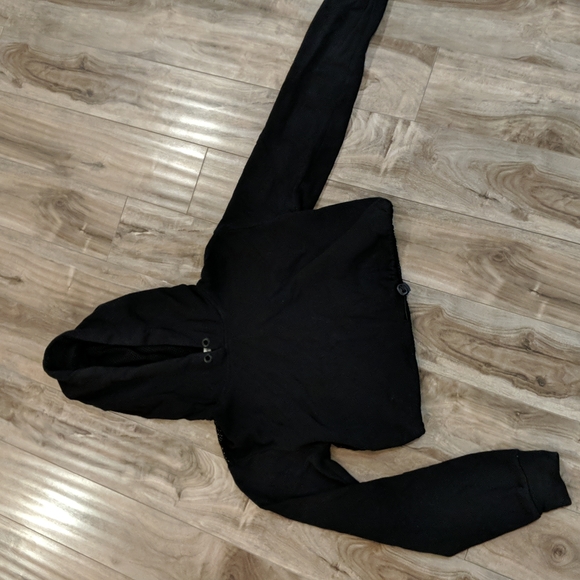 Garage Tops - ❄️ 3/$25 Black Cropped Mesh Back Hoodie